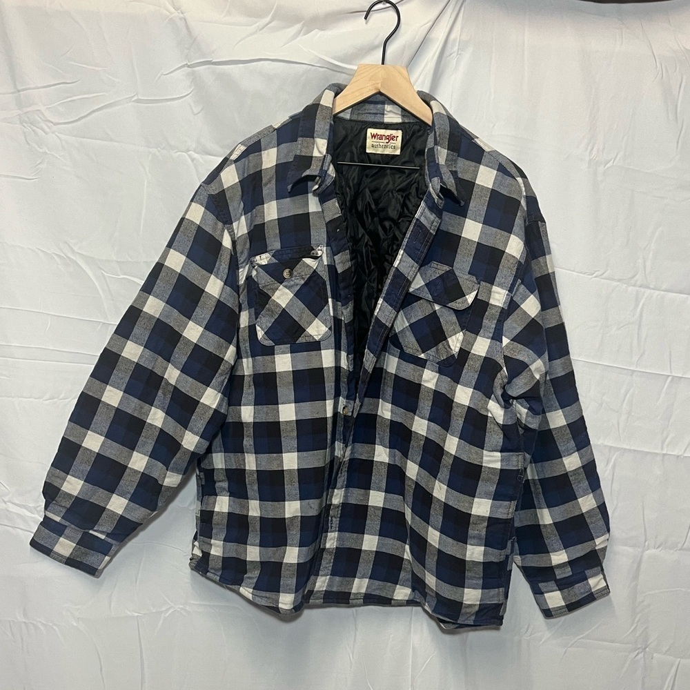 Wrangler Authentics Navy and White Heavy Weight Quilted Flannel - Picture 2 of 9